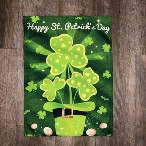 NWT HAPPY ST. PATRICK ‘S DAY GARDEN FLAG BEAUTIFUL